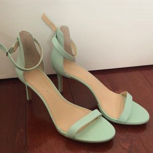 Bare Heel Sandal (mint green)